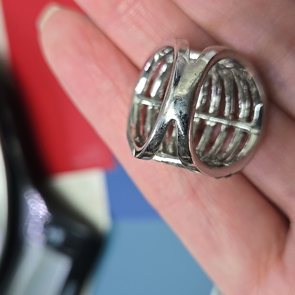 Silver Tone Rhnistones Ring Size 6 - Picture 12 of 17
